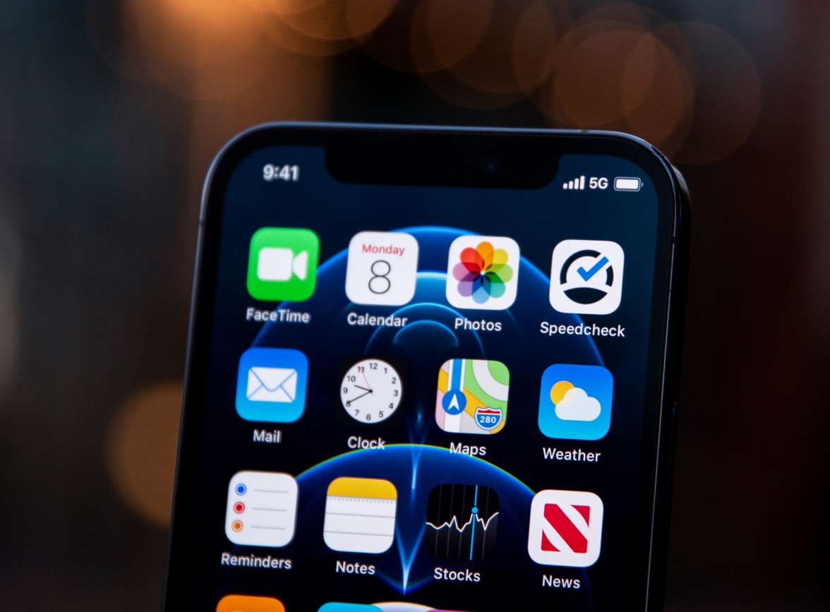 郭河镇苹果手机维修分享为什么 iPhone 12 在冬季会自动关机 